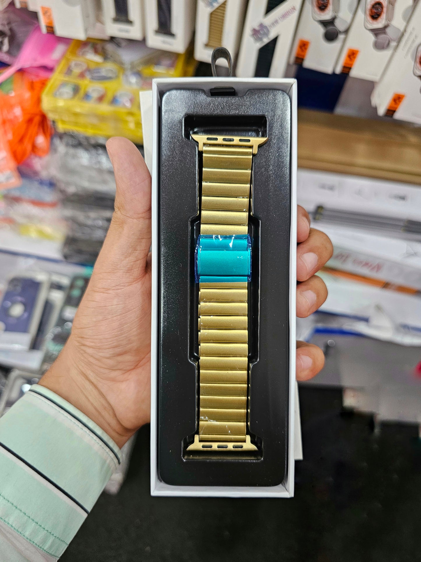 CFZ Stylish and Strong Stainless Steel Straps for Apple Watch Series 3, 4, 5, 6, 7, 8 & SE - Lightweight and Premium Design