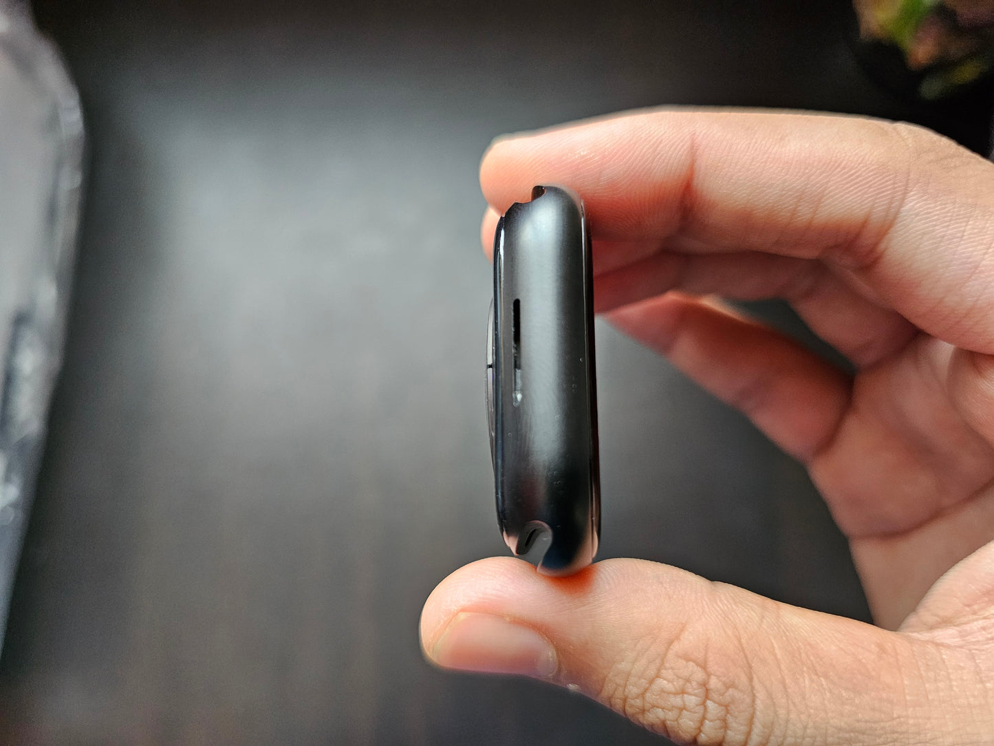 Series 9 with metal body, 3D curved display