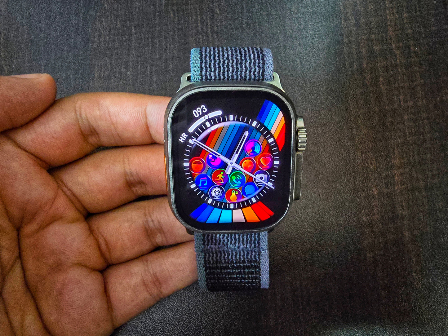 HK 10 Ultra 3 with Amoled display, Titanium like metal finish, Chat-GPT, Gravity sensor