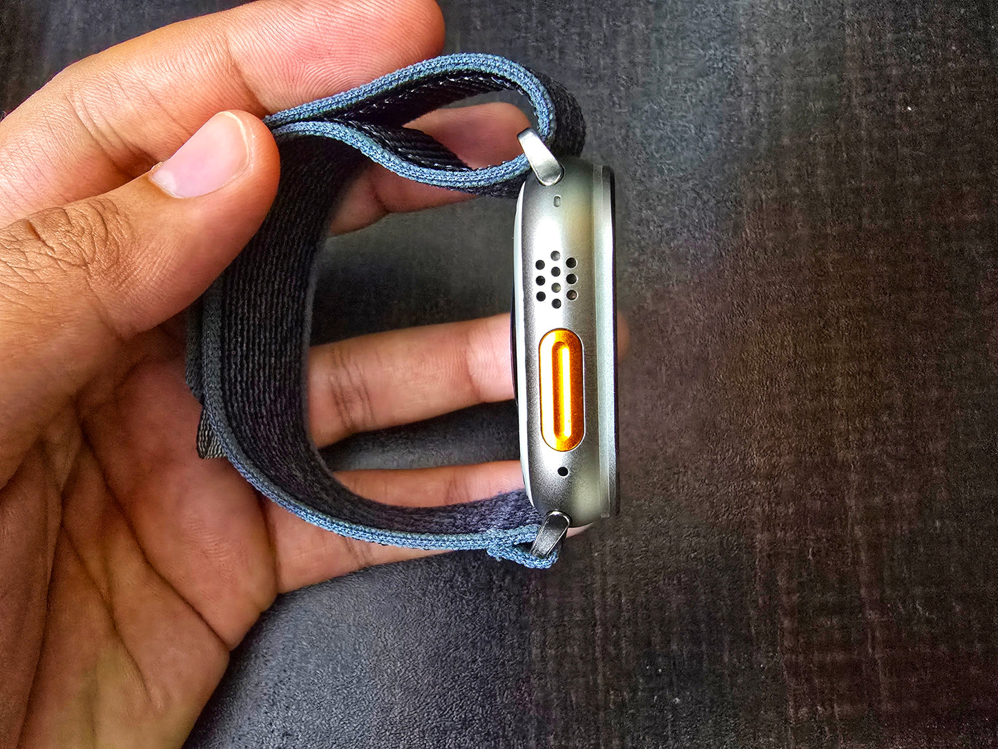 HK 10 Ultra 3 with Amoled display, Titanium like metal finish, Chat-GPT, Gravity sensor