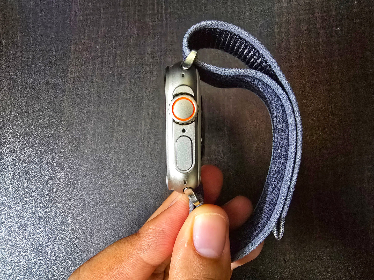HK 10 Ultra 3 with Amoled display, Titanium like metal finish, Chat-GPT, Gravity sensor