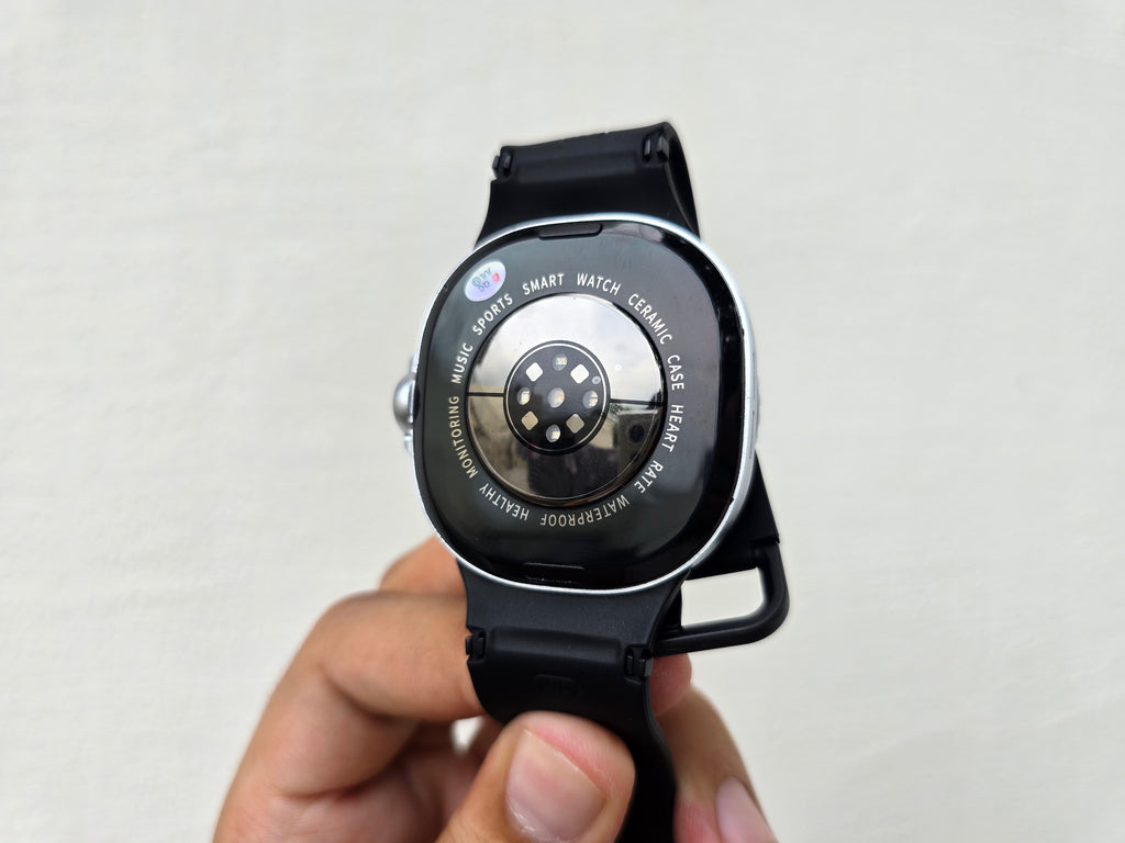 Smartwatch 8 Classic with Rotatable Bezel, Ceramic back premium finish