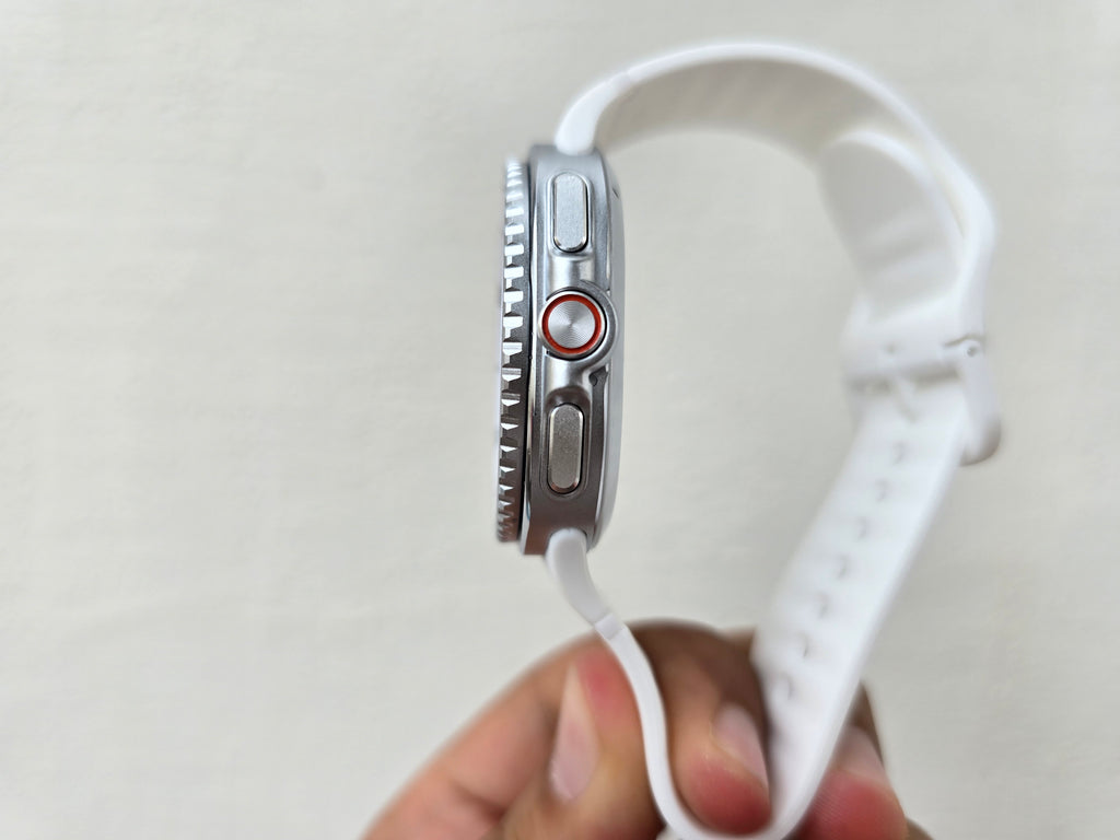 Smartwatch 8 Classic with Rotatable Bezel, Ceramic back premium finish