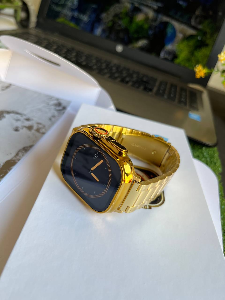 Dubai edition golden ultra watch - Premium Quality with golden chain strap !